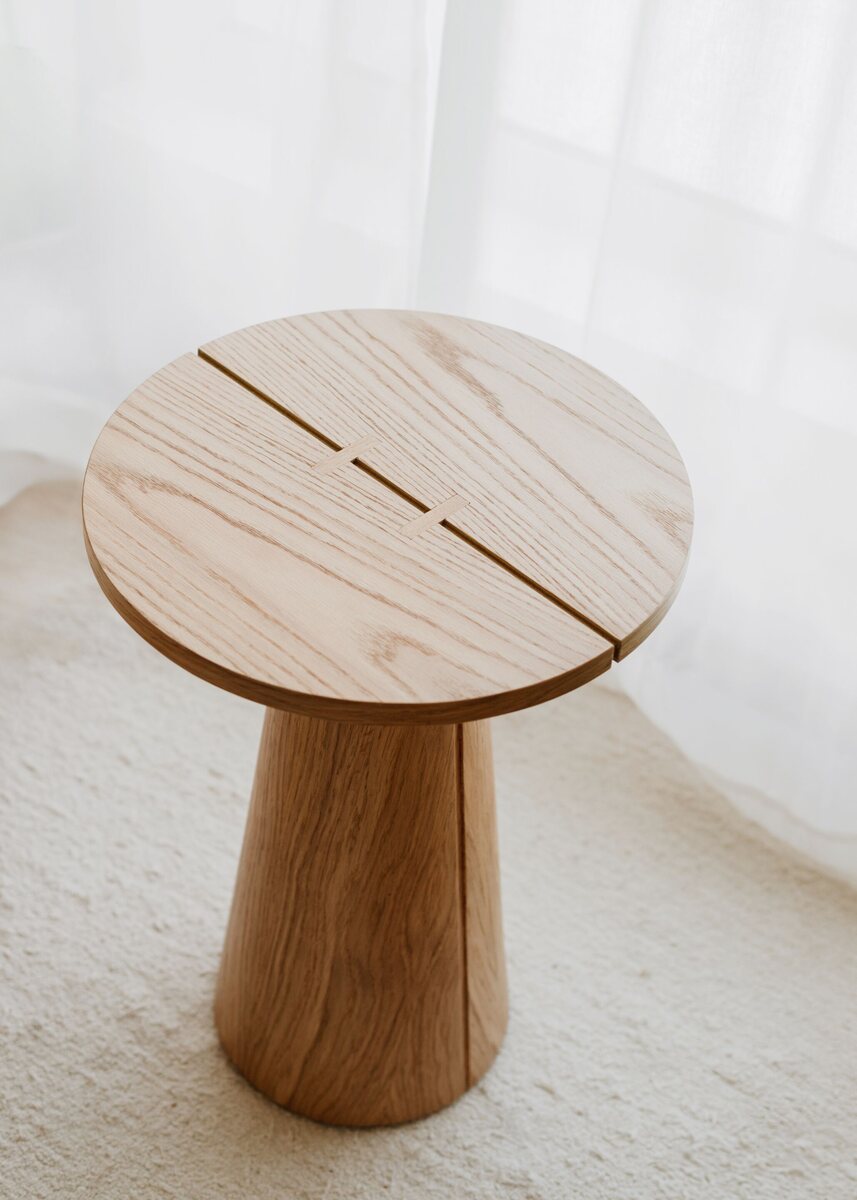 minimalist-oak-table-9