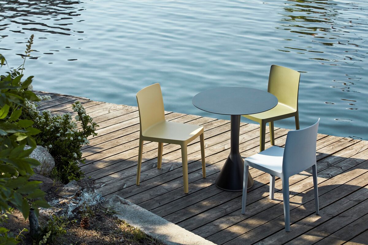 round-steel-garden-table-3