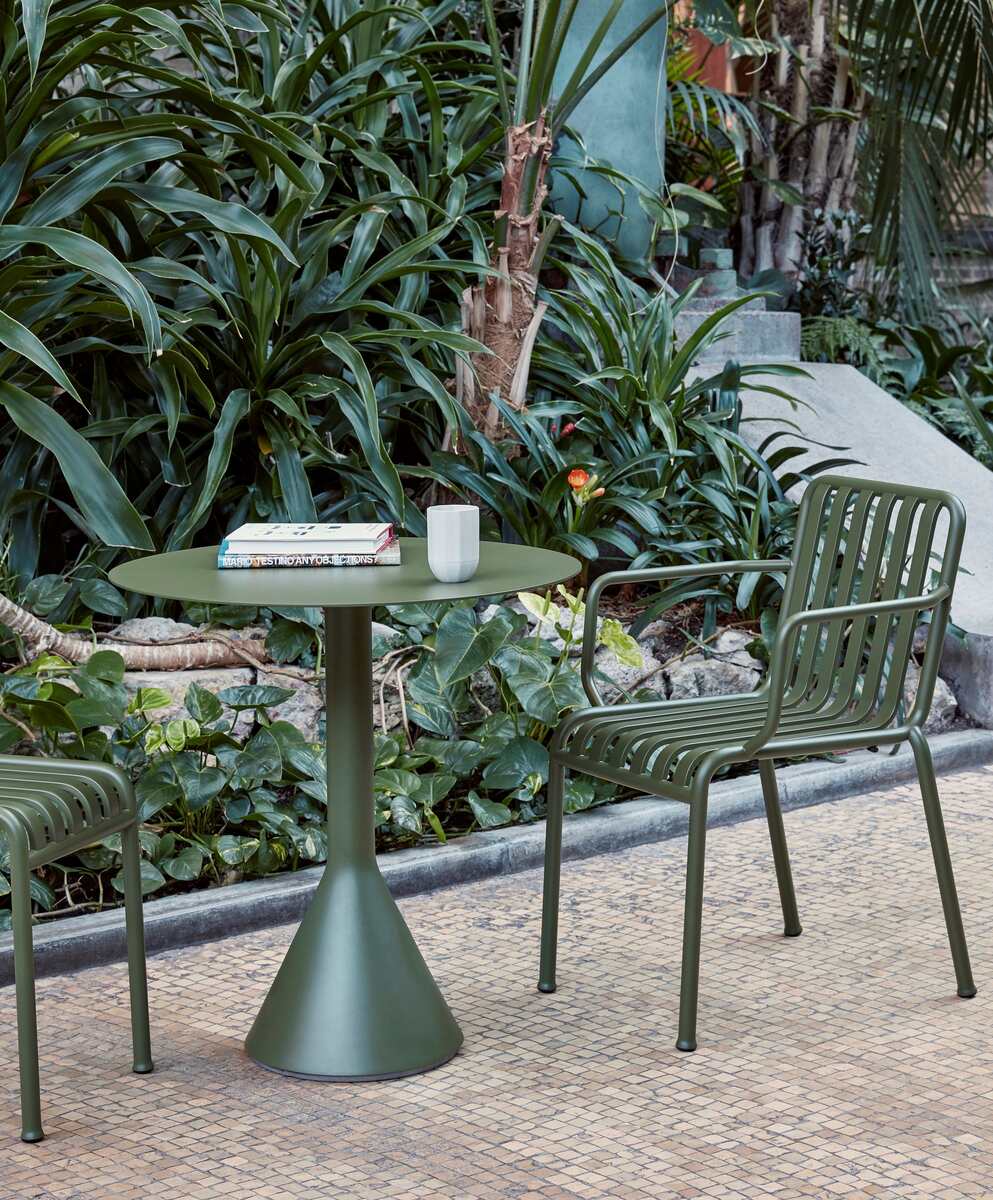 round-steel-garden-table-9